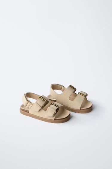 SANDALES EN CUIR À BOUCLES - Marron sable de Zara