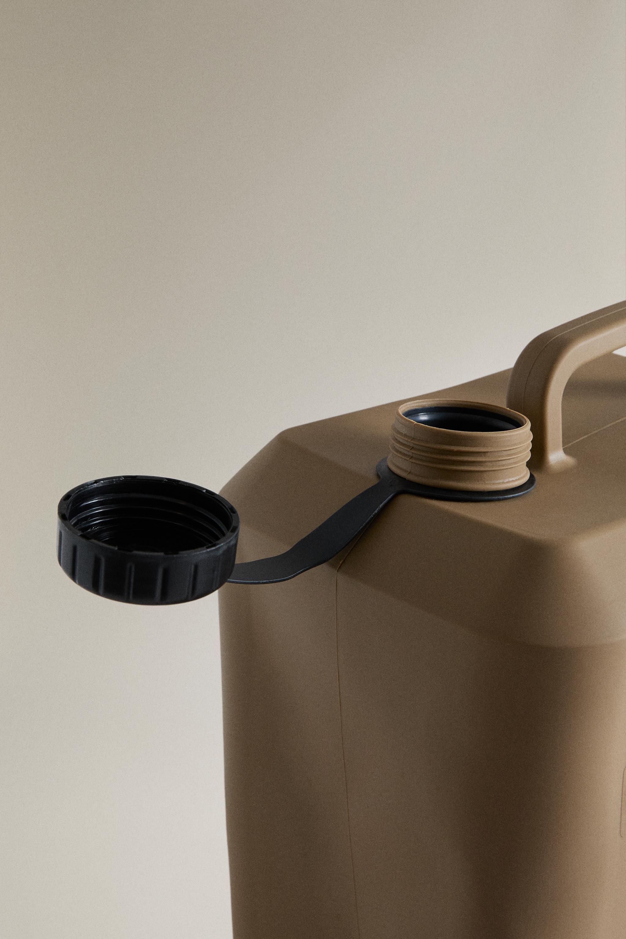 PORTABLE CAMPING SHOWER