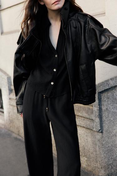 CAZADORA EFECTO PIEL - Negro de Zara
