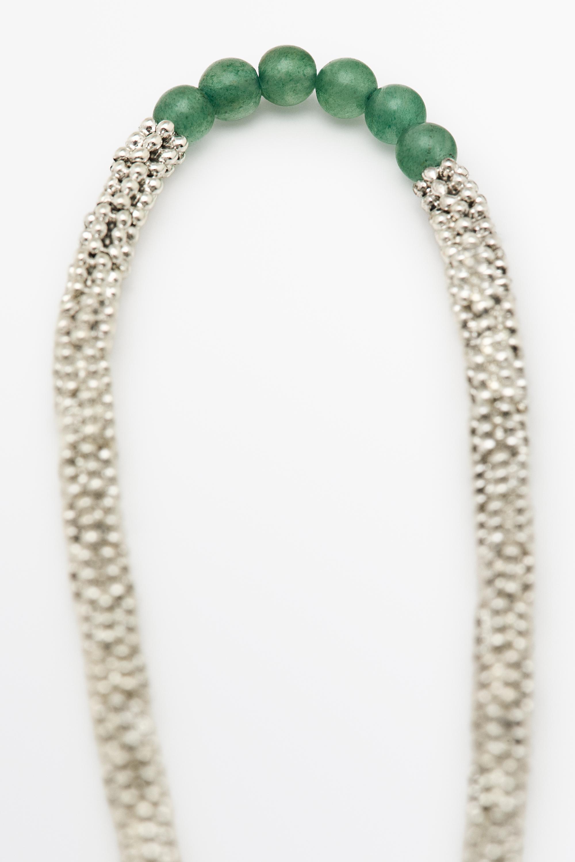 Mixed bead detail necklace