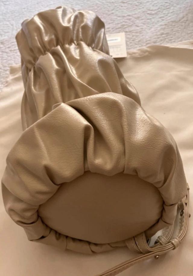 GATHERED SHOULDER BAG - Image 8