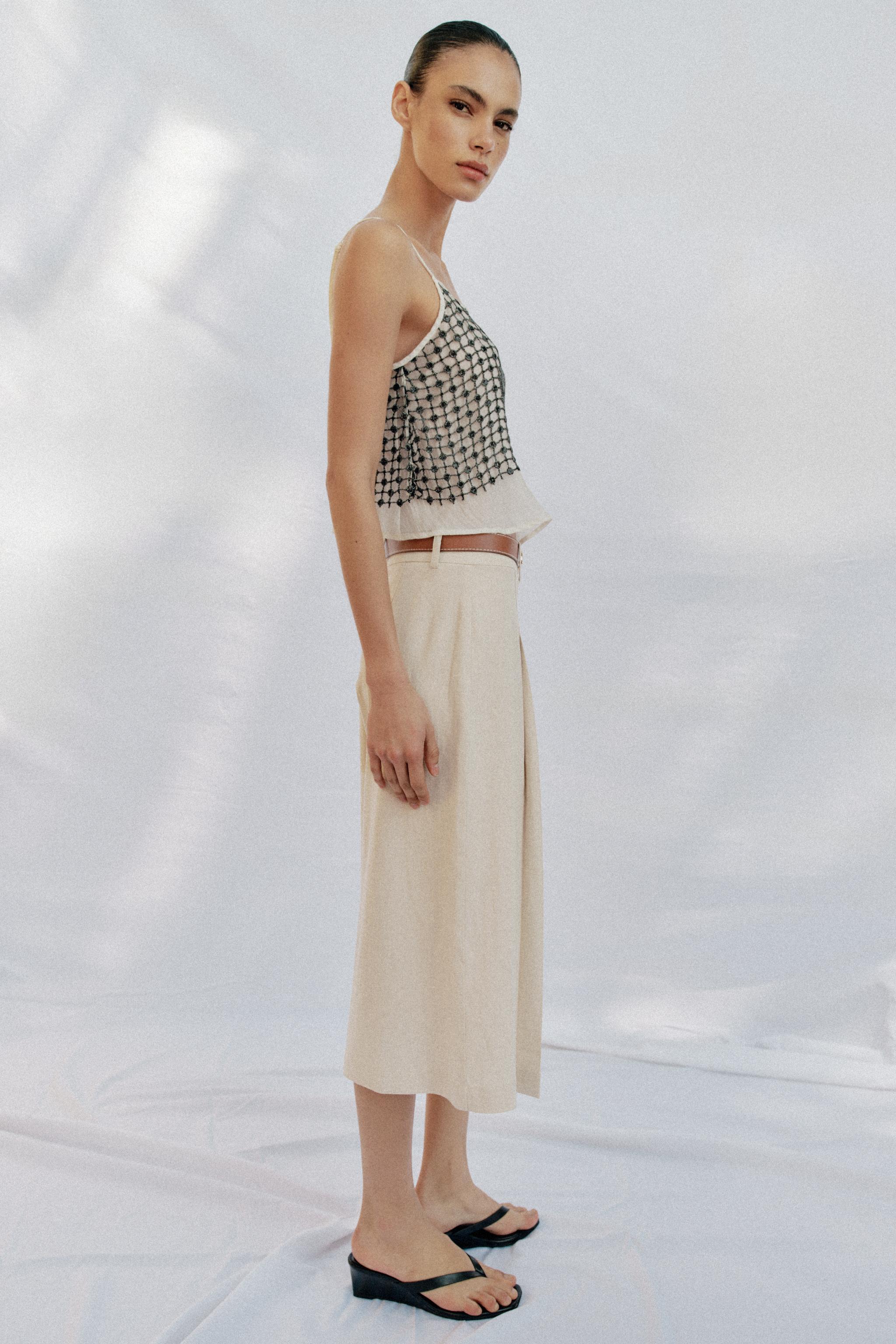 LONG BELTED SHORTS