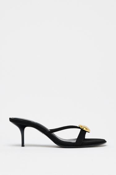 SANDALS WITH METAL DETAIL - Black by Zara