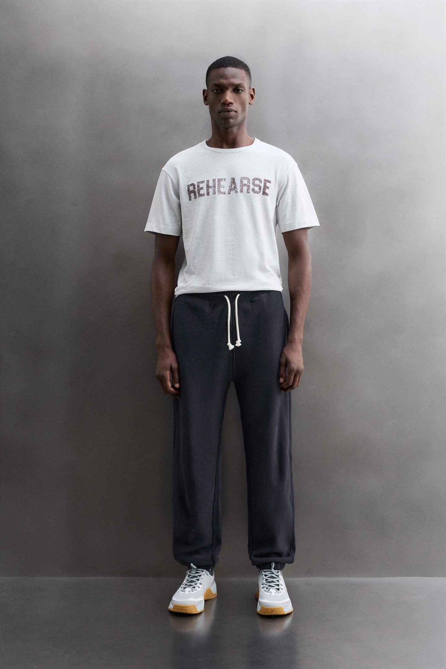 Мужская футболка Zara Printed Text Cotton, цвет: Серый меланжевый