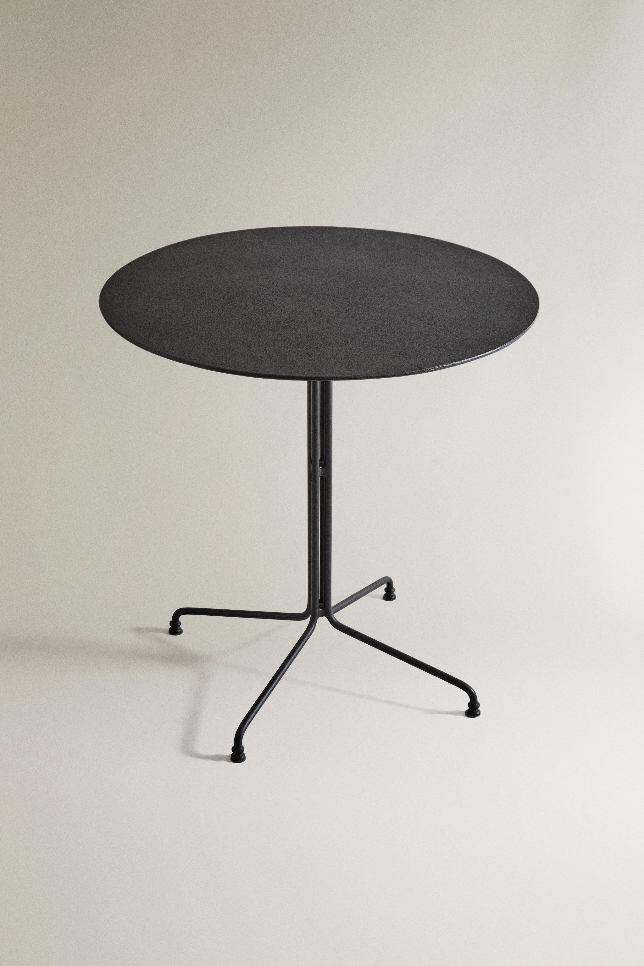 OUTDOOR WROUGHT IRON TABLE