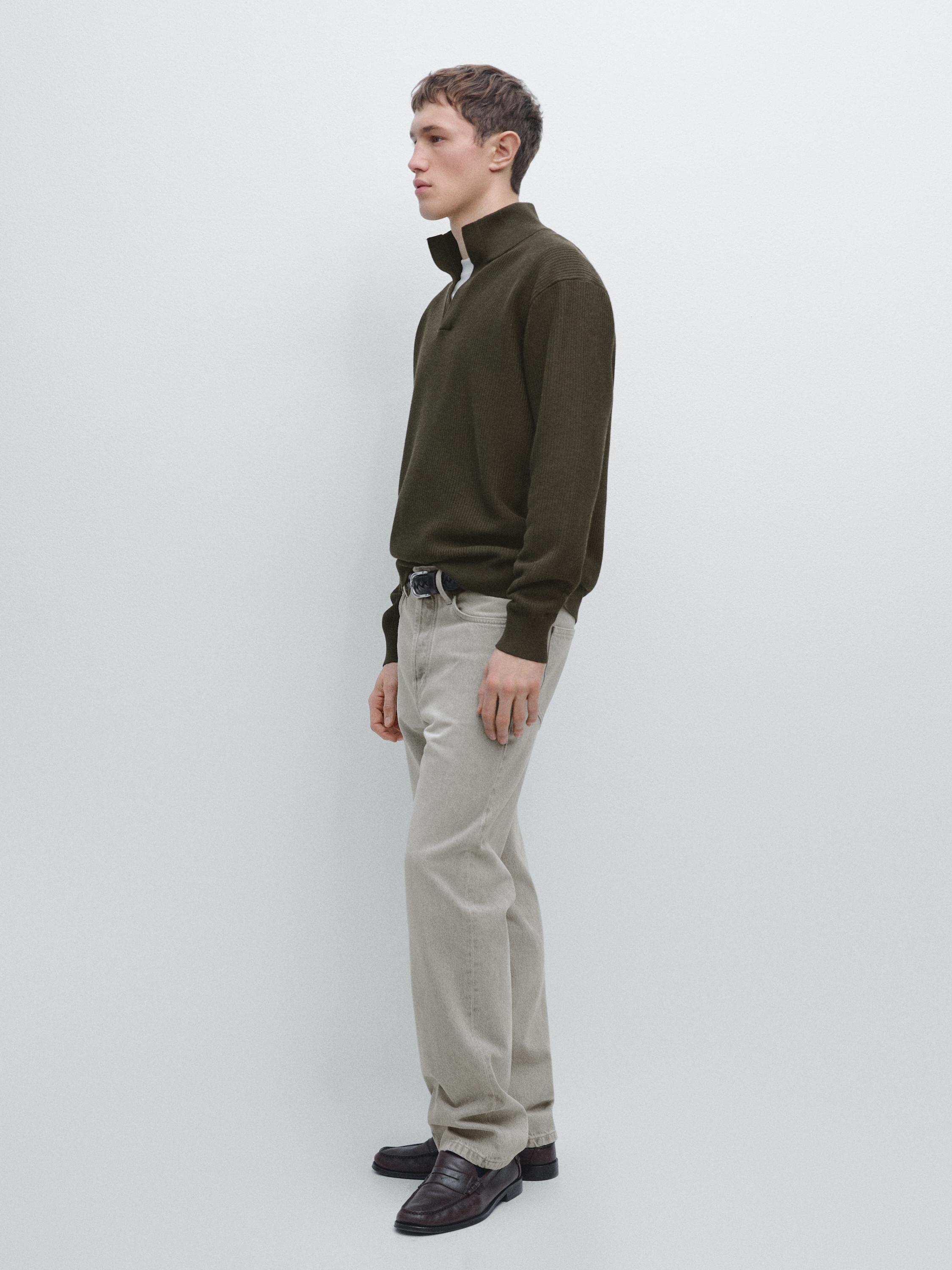 Mock neck knit sweater with V-neck