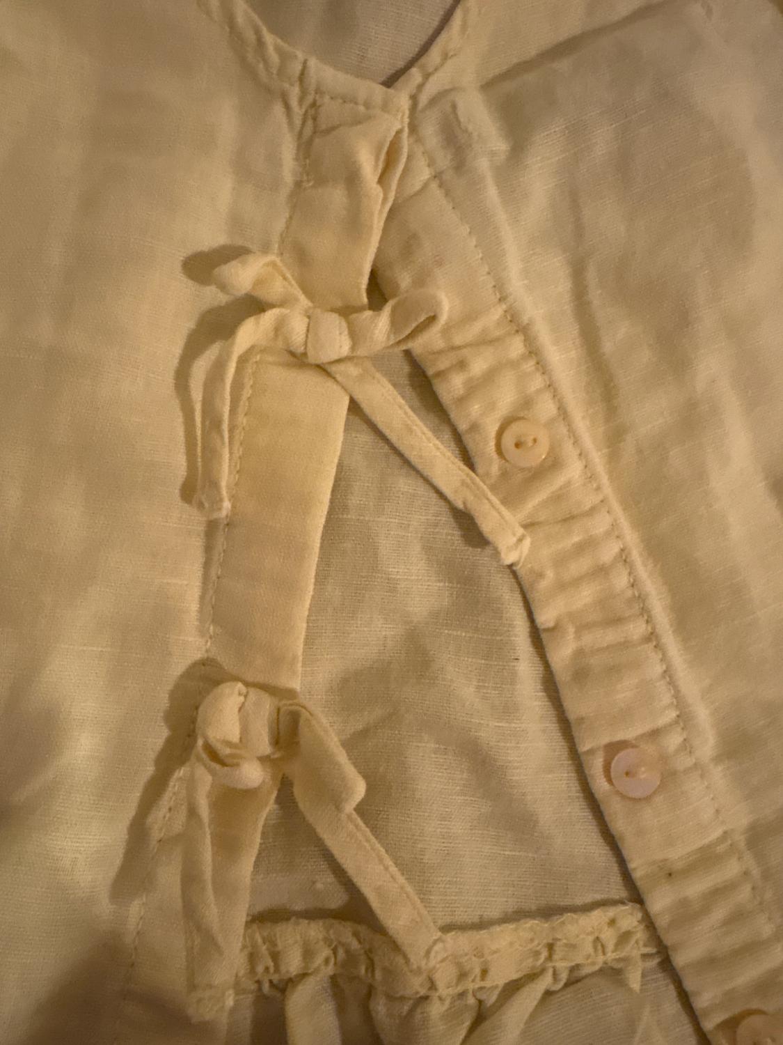 TEXTURED TOP WITH RUFFLED STRAPS - Image 3