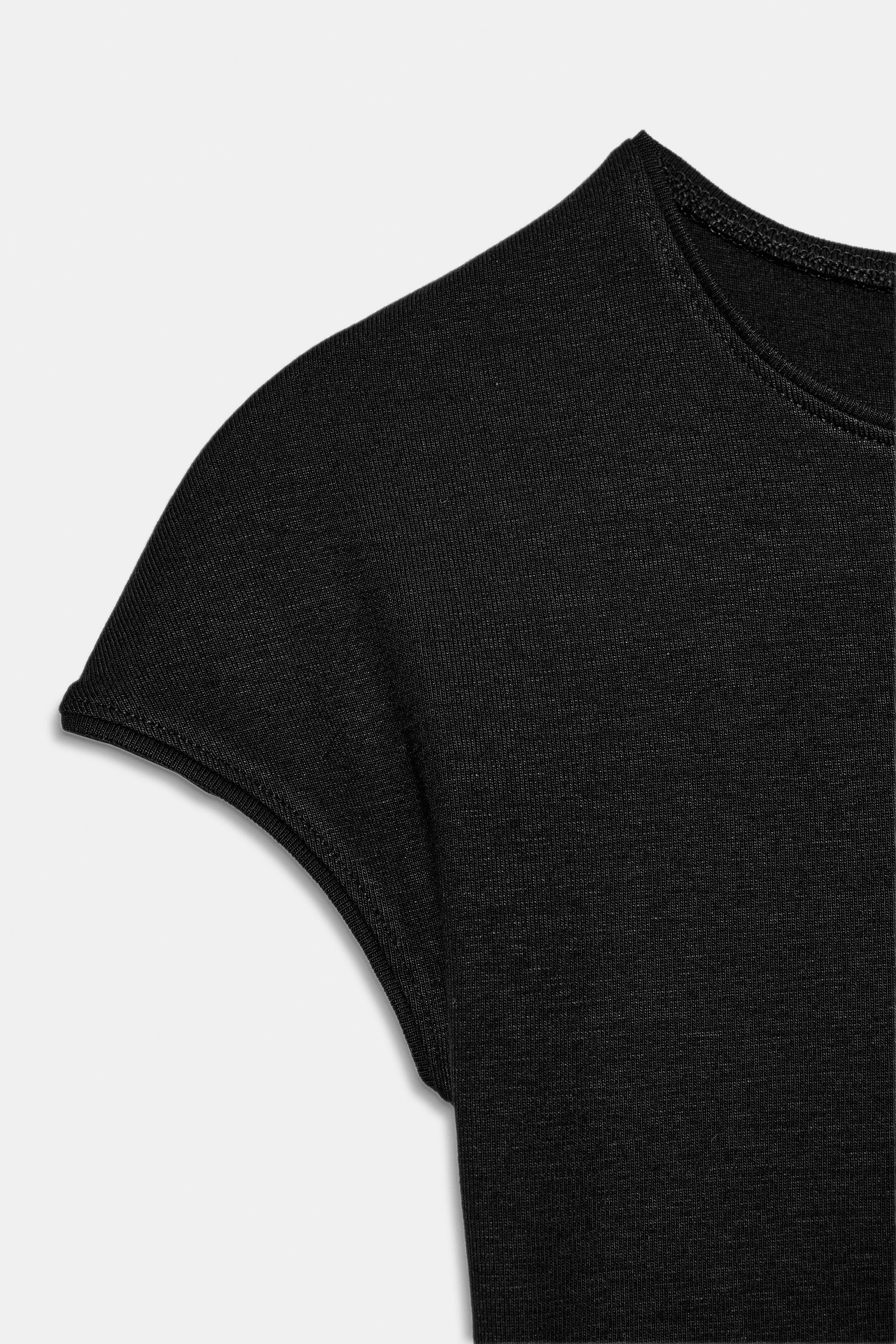 SHORT SLEEVE CROPPED T-SHIRT