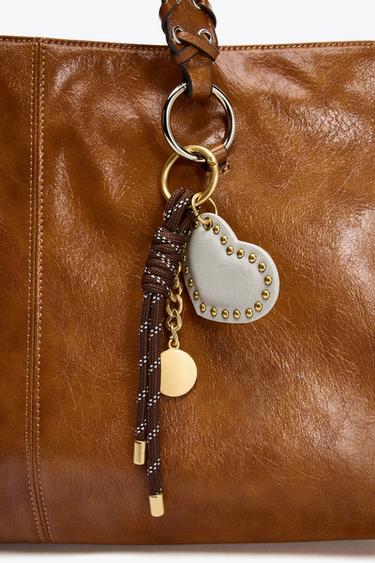 CHARM CŒUR CLOUTÉ - Chocolat de Zara - Image 1