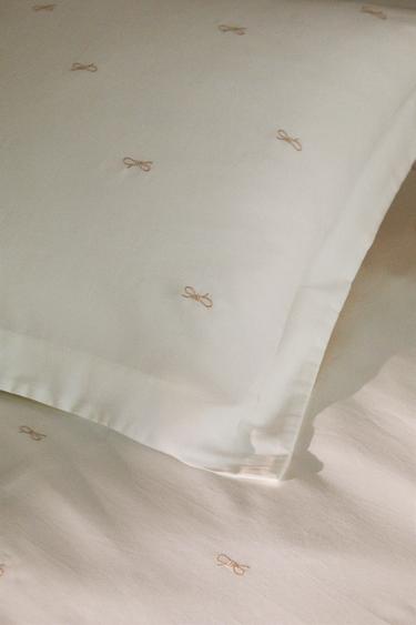 COTTON SATEEN PILLOWCASE WITH BOWS (300 THREAD COUNT) - Cava by Zara - Image 4