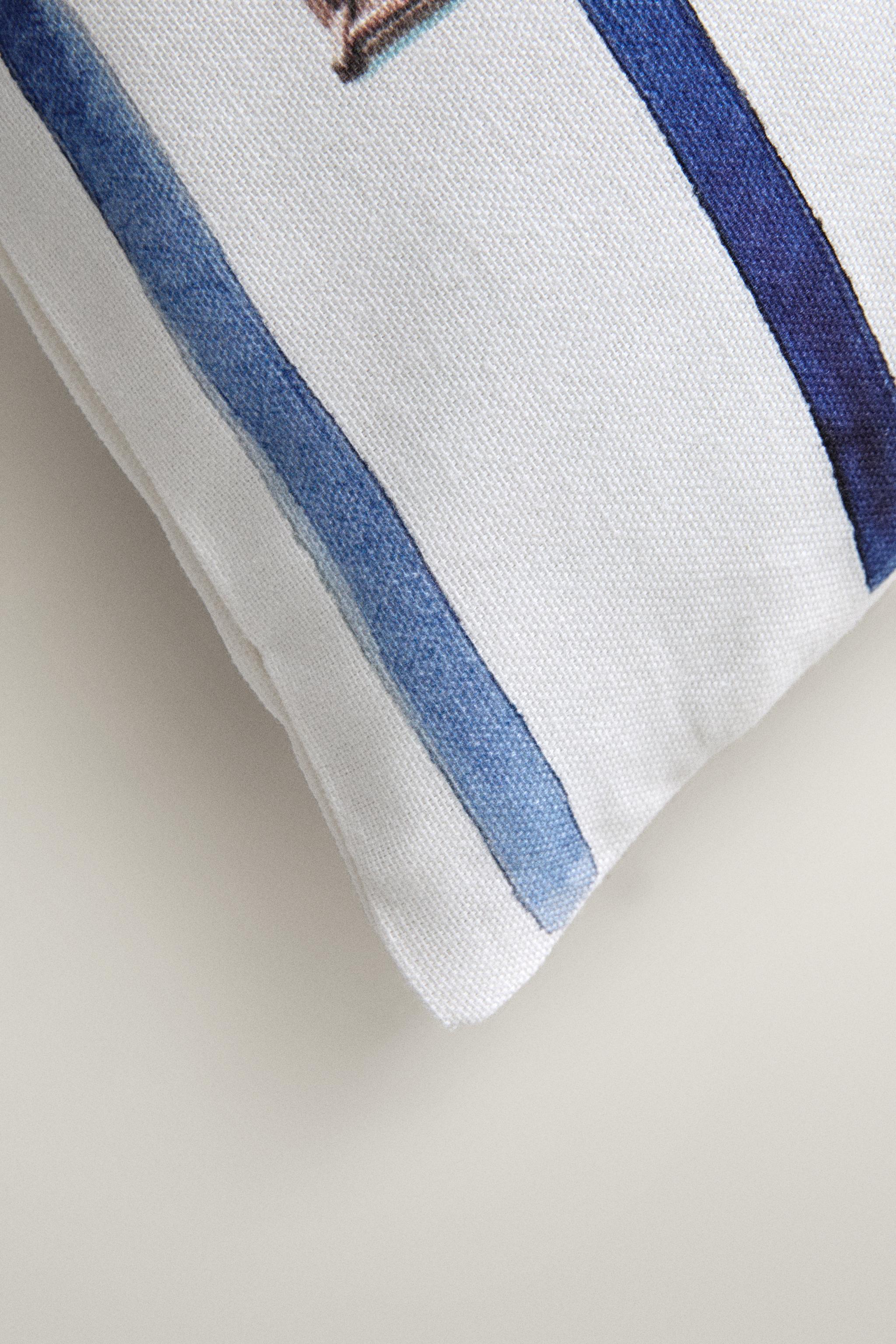 LOUNGE CHAIR THROW PILLOW COVER — Blue