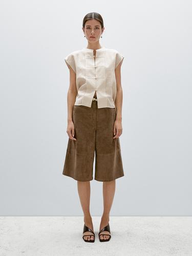 Chaleco detalle pechera abotonada - Beige de Zara