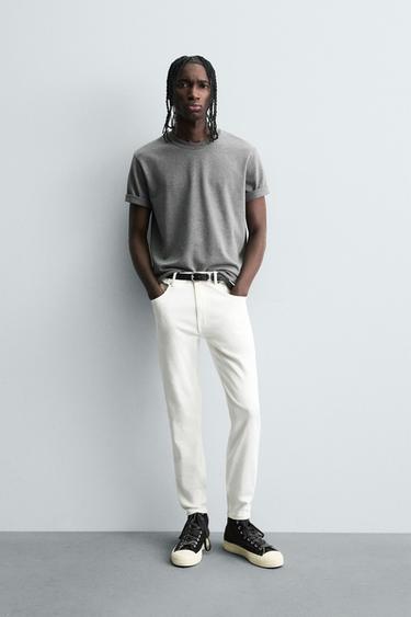 スキニーフィット クロップドジーンズオフホワイトZaraのスキニーフィット クロップドジーンズ - オフホワイト 