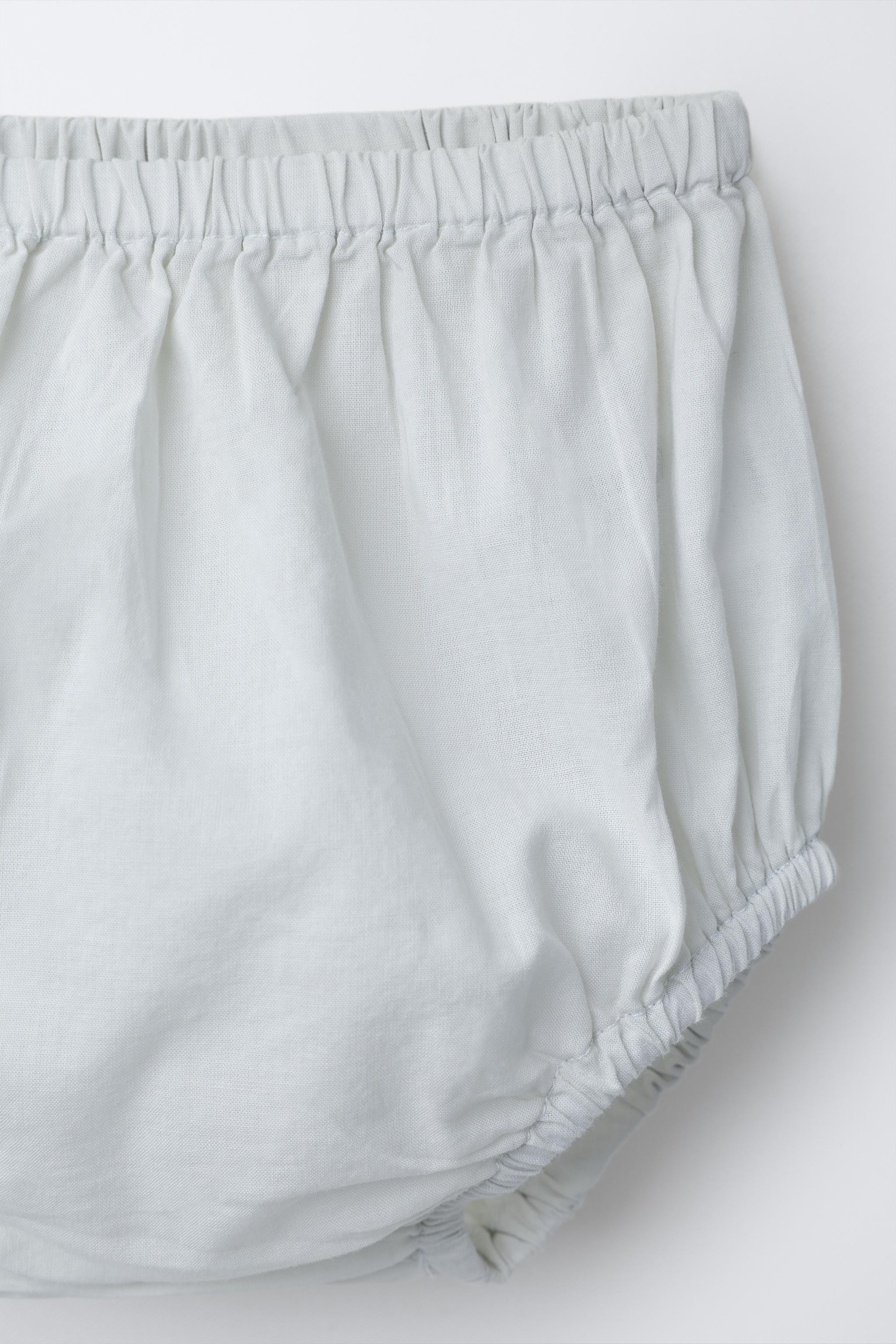 ROBE ET CULOTTE BRODERIE SUISSE