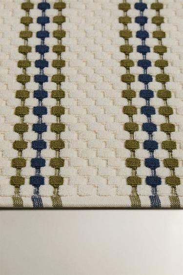 TAPIS DE BAIN GÉOMÉTRIQUE - Bleu / Vert de Zara - Image 1