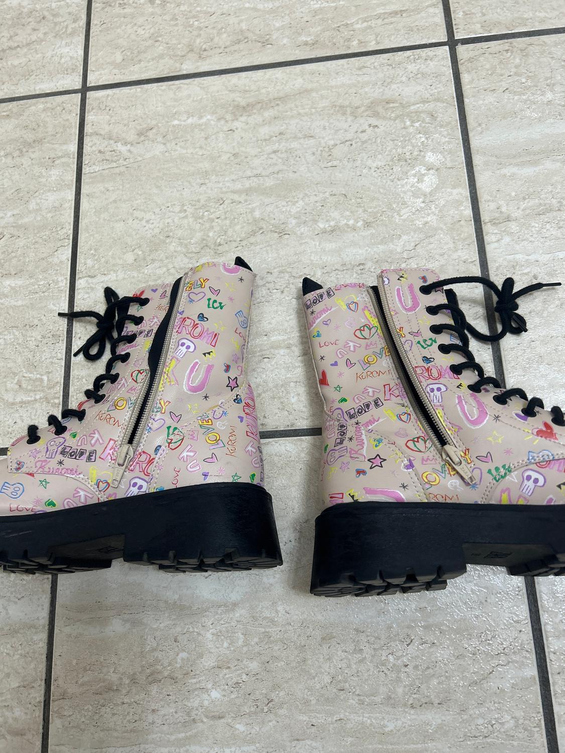 KUROMI © SANRIO ANKLE BOOTS - Image 4