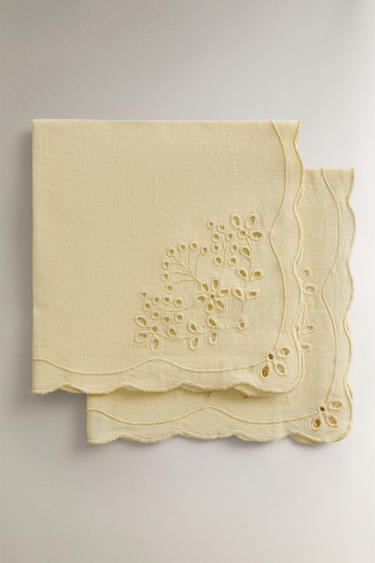 PACK OF LINEN NAPKINS WITH CUTWORK EMBROIDERY (PACK OF 2) - Yellow by Zara