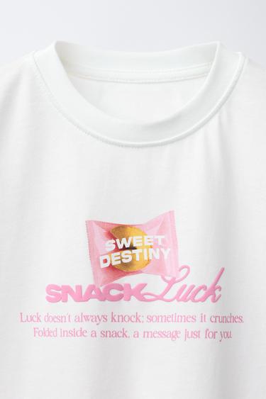 T-SHIRT À TEXTE EN RELIEF - Blanc de Zara - Image 2