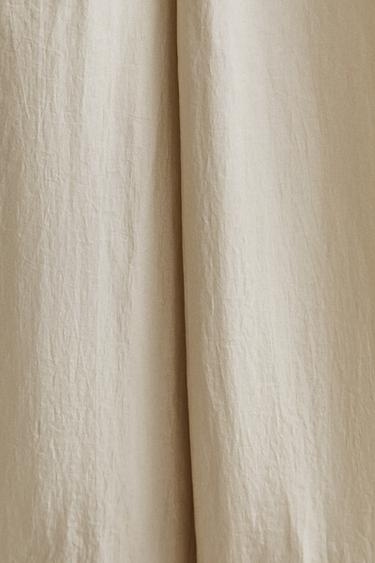 PANTALON FINITION SATINÉE - Beige de Zara - Image 2