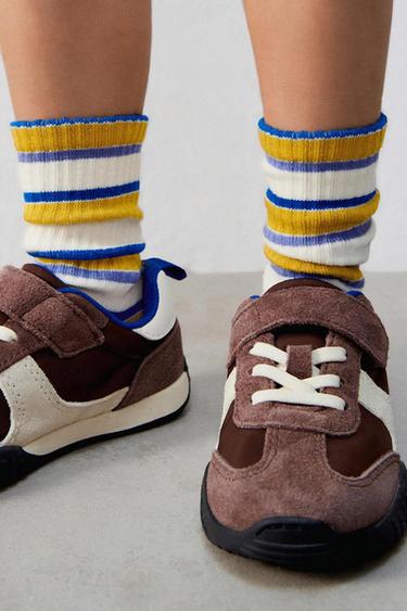 CONFEZIONE DUE PAIA DI CALZINI LUNGHI A RIGHE - Multicolore di Zara