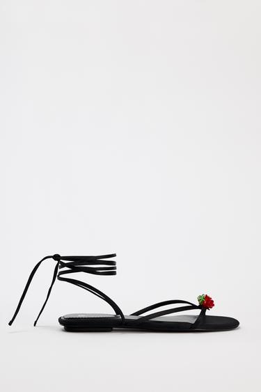 Zara TIED LACE UP FLAT SANDALS - Black