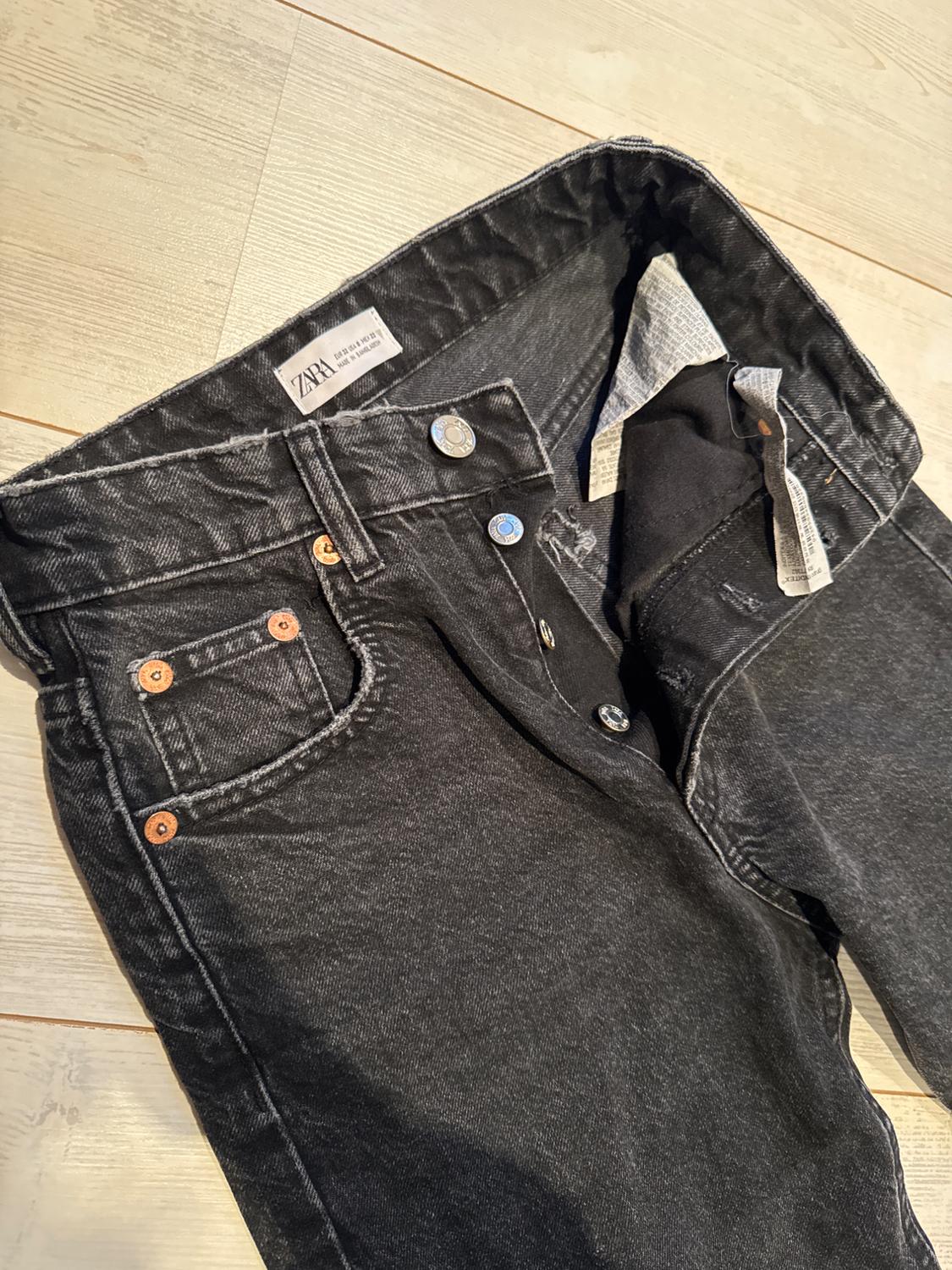 HI-RISE STRAIGHT-LEG JEANS WITH RIPS - Image 3