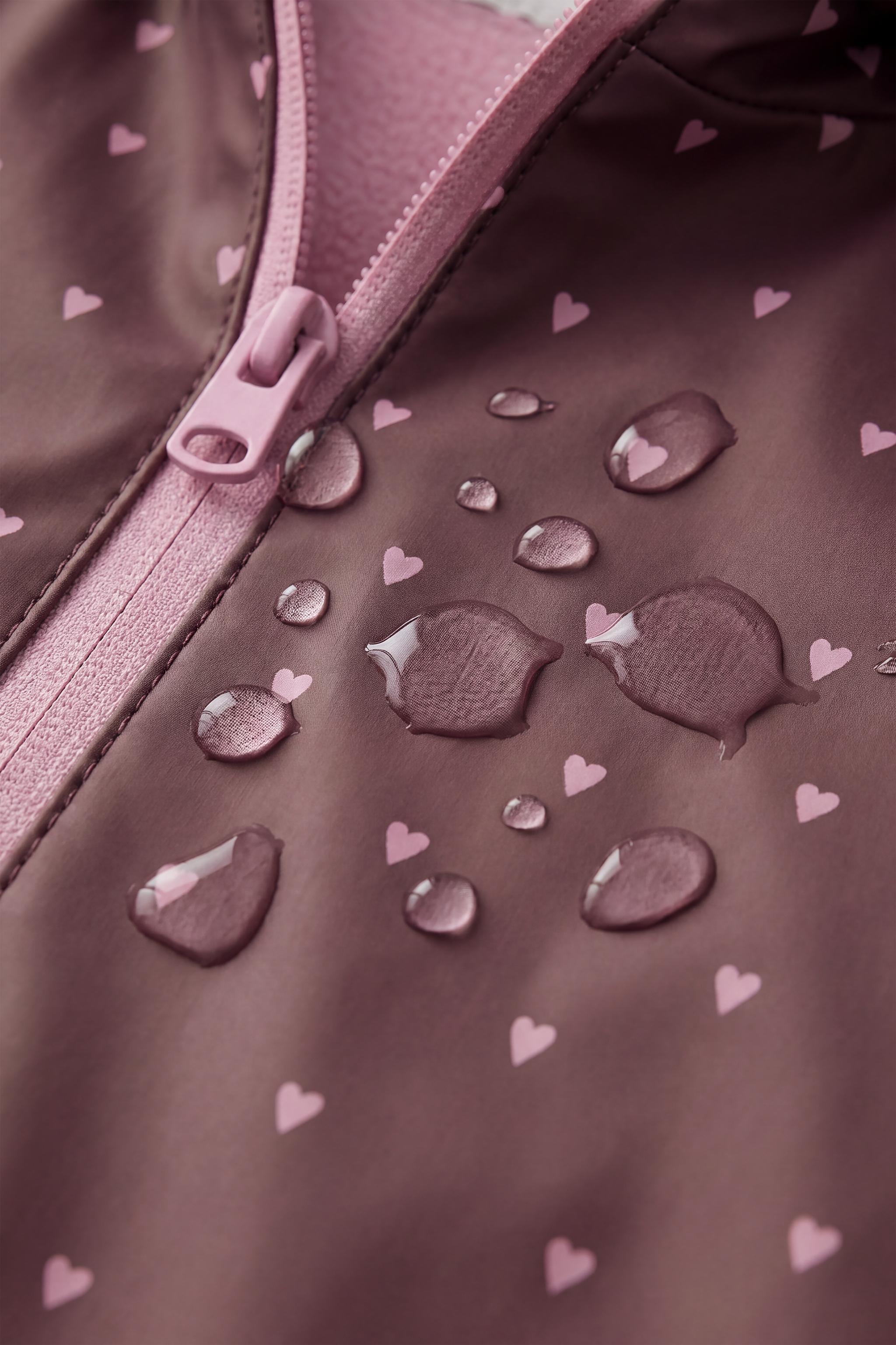 Детские куртки Zara WATER-RESISTANT HEART PRINT RUBBERIZED RAINCOAT — фото 10