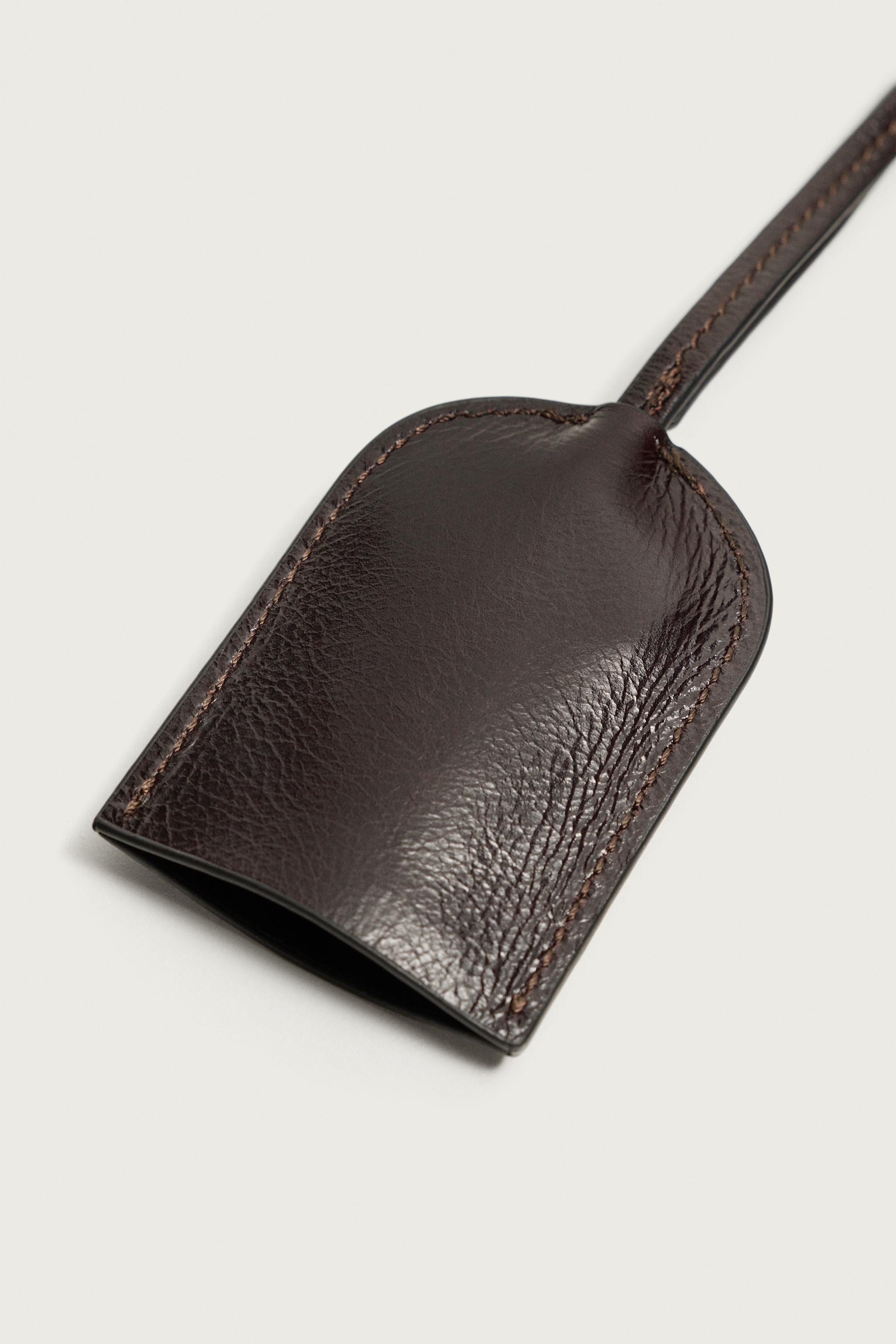 LEATHER PENDANT KEYCHAIN