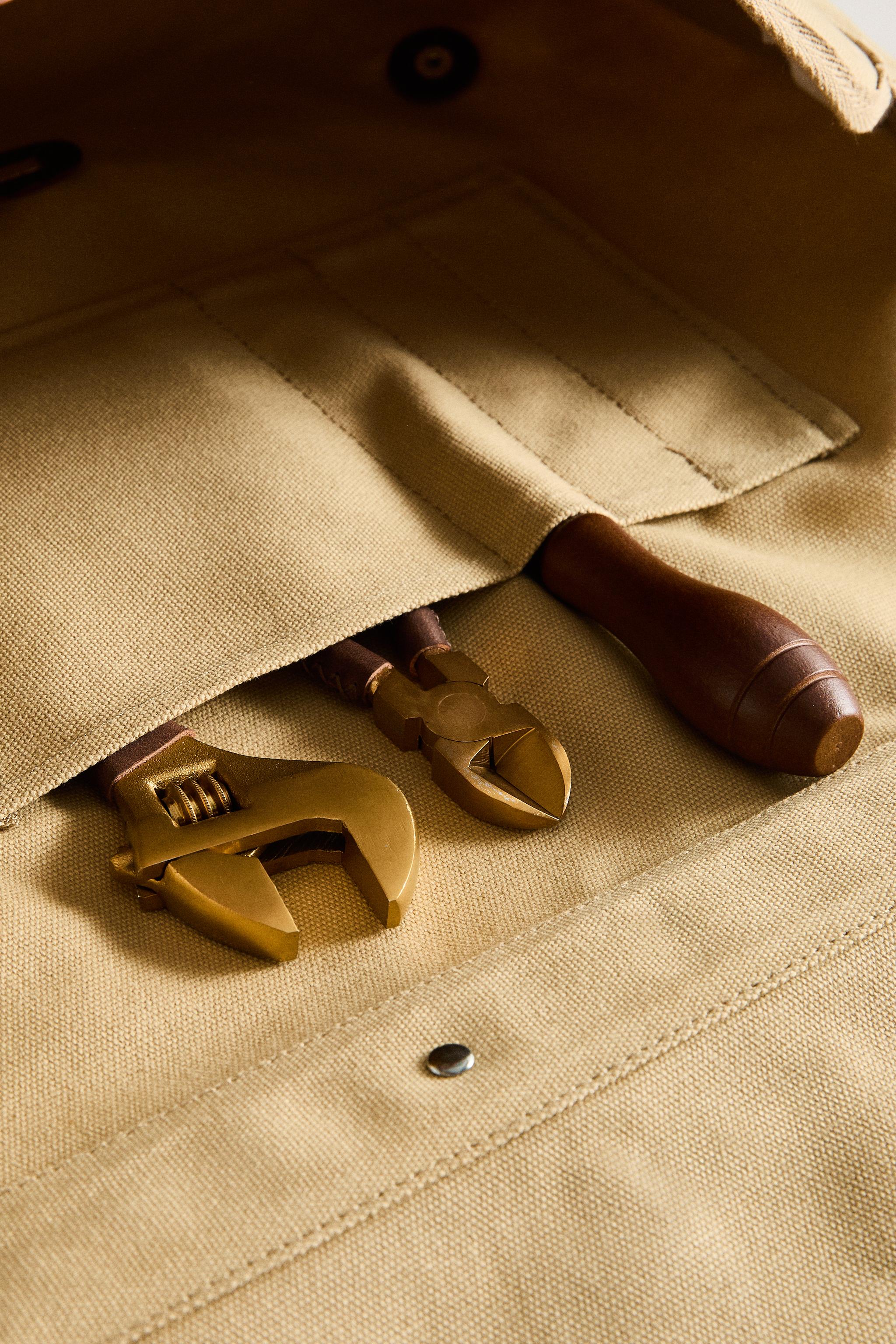 EXPANDABLE CANVAS BAG