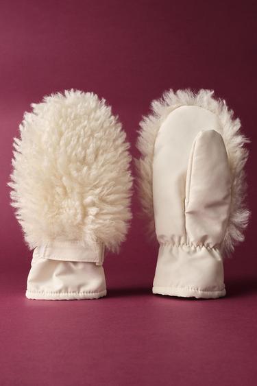 Zara CURLY FAUX FUR MITTENS SKI COLLECTION - Ice