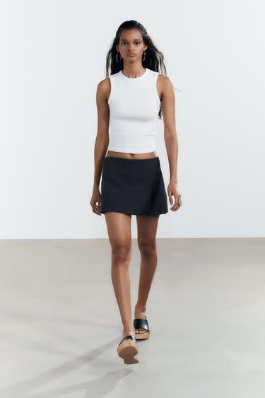 SKORT WITH VENT - Black by Zara