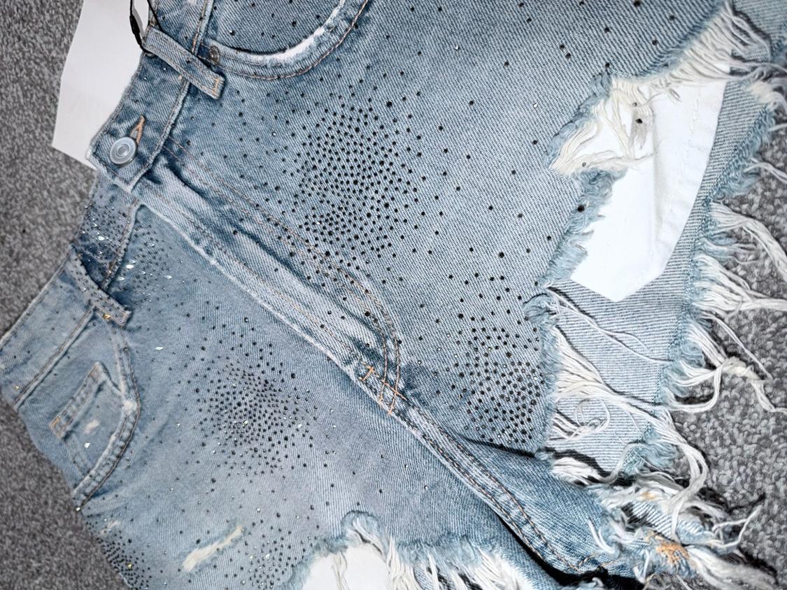TRF HIGH-WAISTED CURVED DENIM SHORTS - Image 4