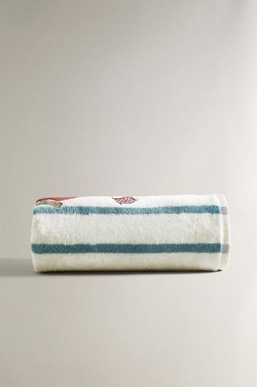SERVIETTE DE BAIN ENFANT RAYURES CHIEN DE COURSE - Bleu / Blanc de Zara - Image 1