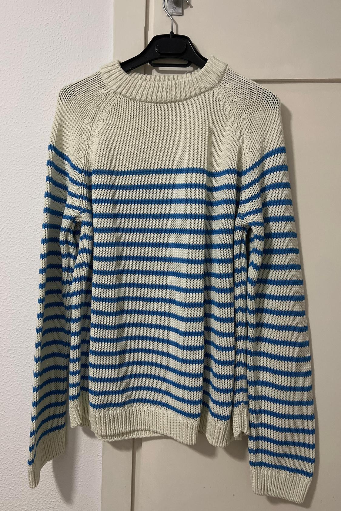 STRIPED KNIT SWEATER