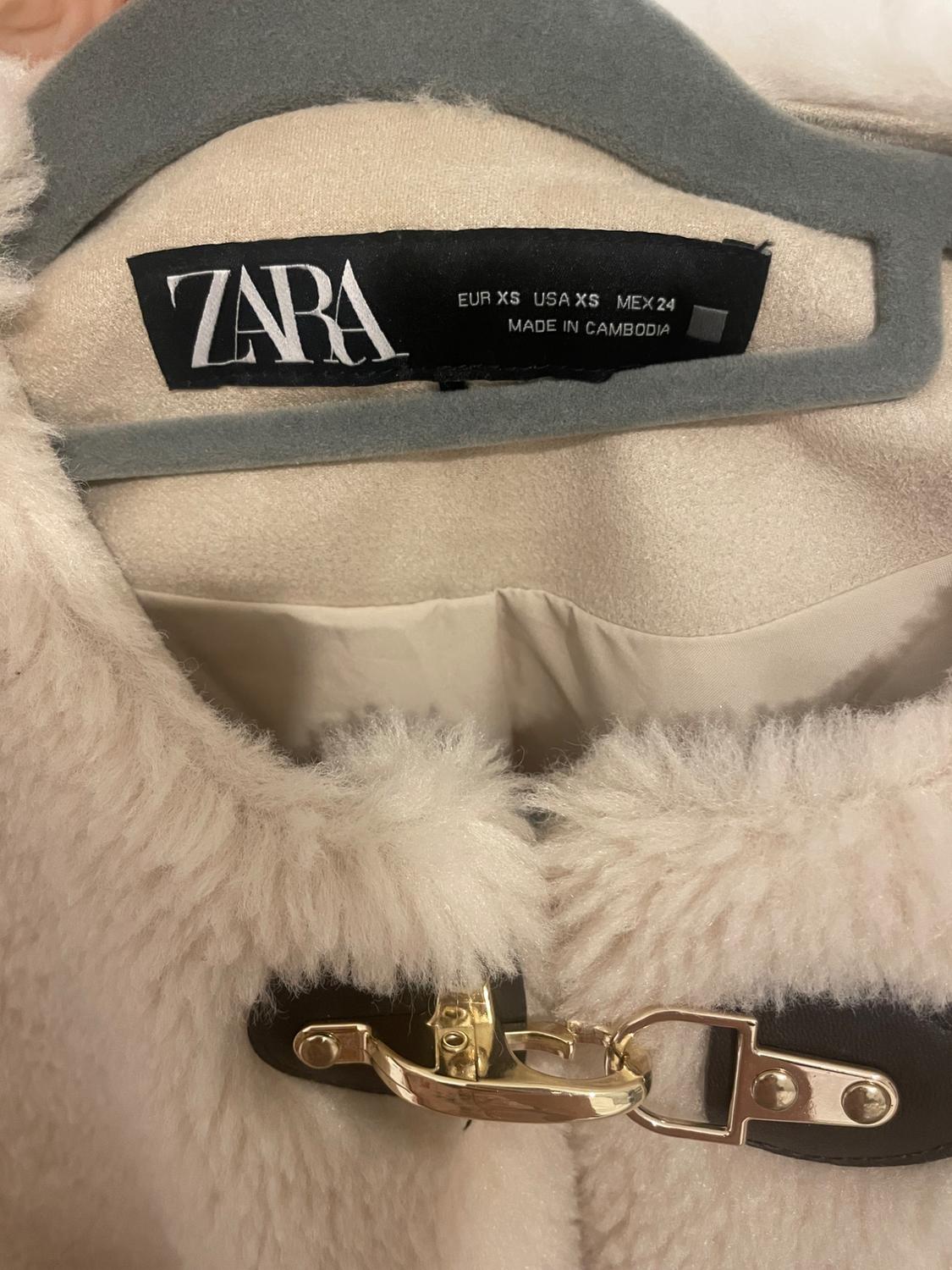 FAUX SHEARLING JACKET WITH LOBSTER CLASPS - Image 3