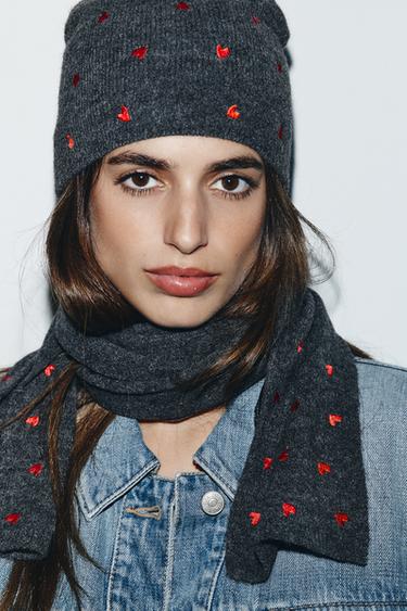 Zara KNIT SCARF WITH EMBROIDERED HEARTS - Gray