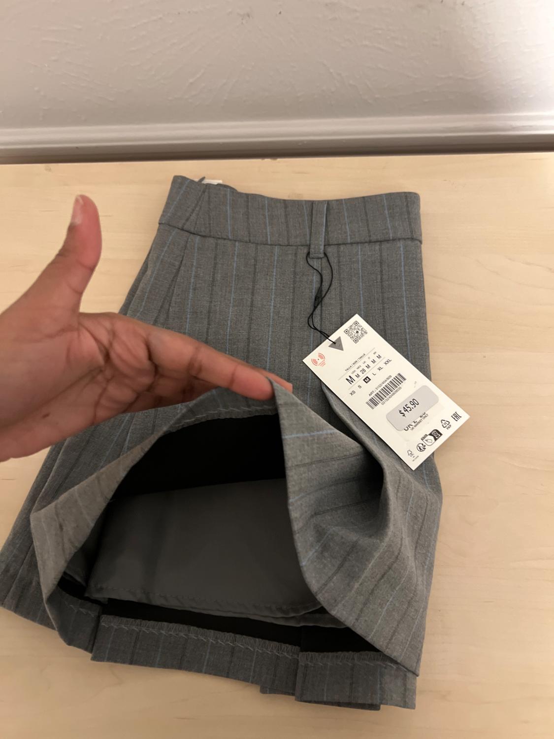 BLUE AND GREY PINSTRIPE PLEATED MINI SKIRT - Image 3