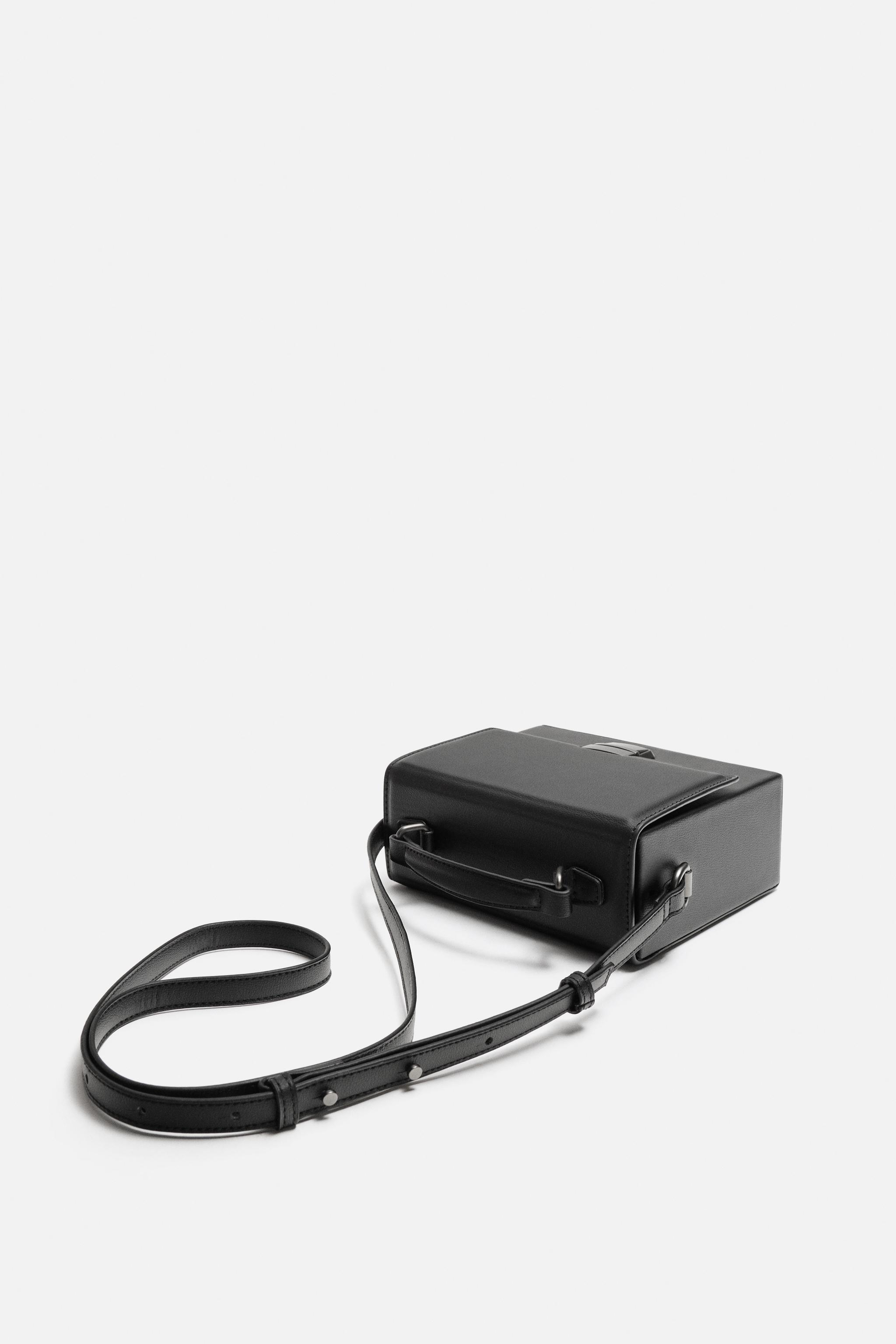 【ZARA】ボックス型クロスボディバッグ スペイン発送 ZARA ボックスクロスボディバッグ ブラック 最新作