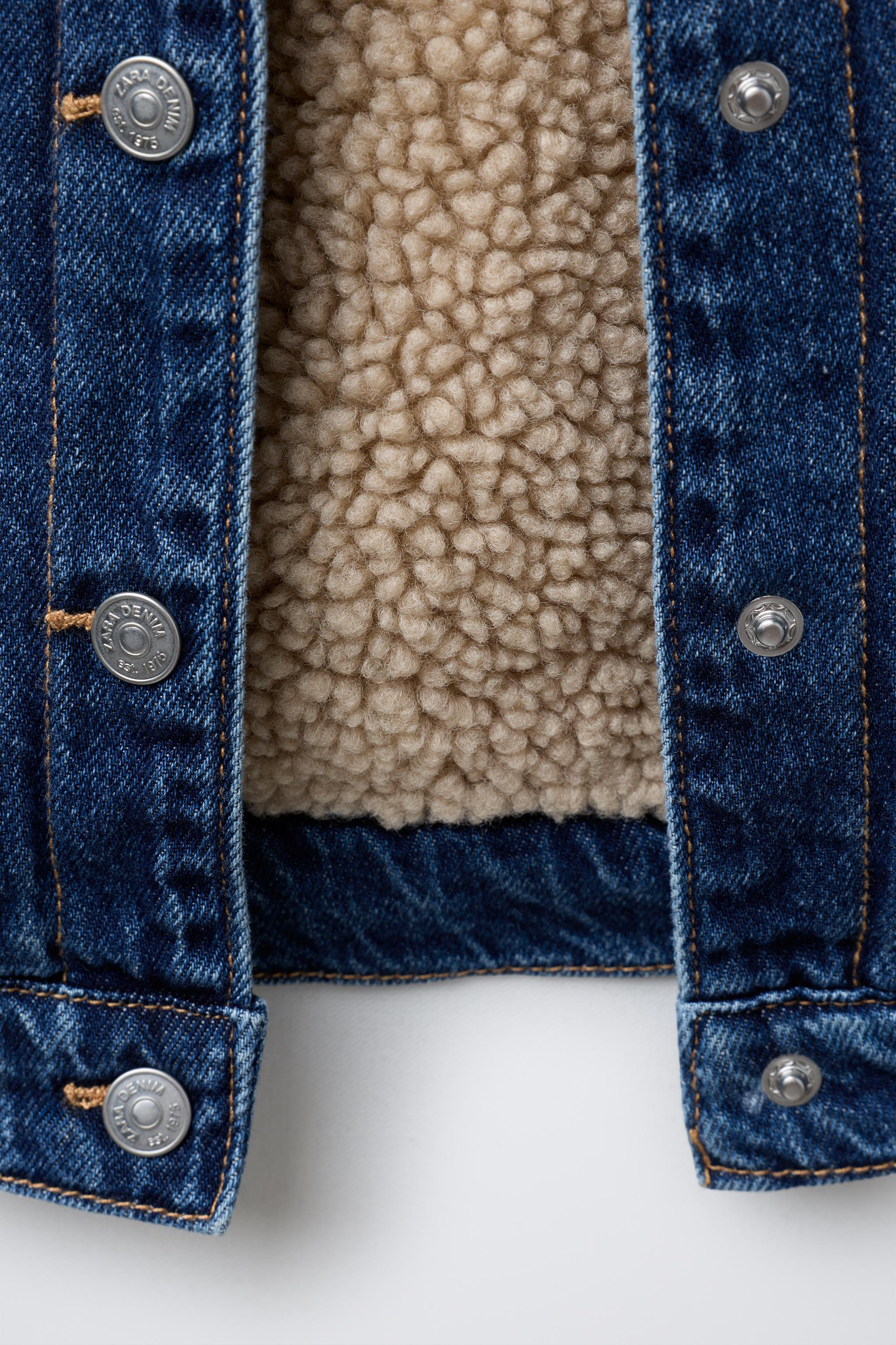 HELLO KITTY © SANRIO FLEECE TRIM DENIM JACKET