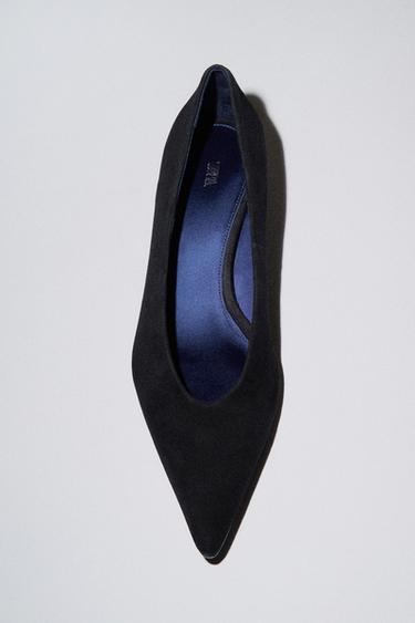 SUEDE KITTEN HEEL SHOES - Black by Zara