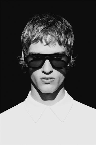 SQUARE SUNGLASSES - Black by Zara