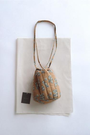 BOURSE À FLEURS - Blanc écru de Zara - Image 6