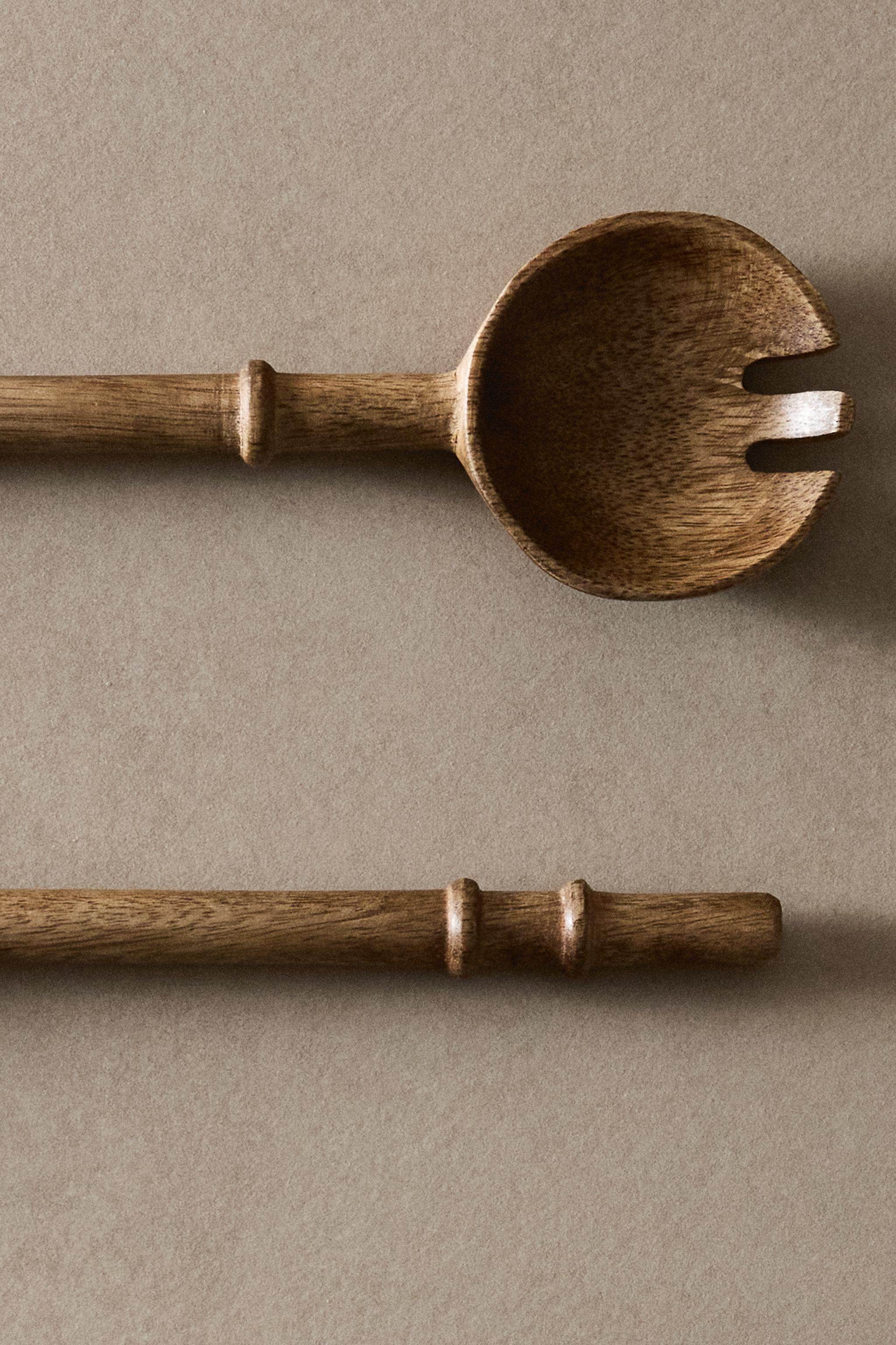 WOODEN SALAD SERVING SET (SET OF 2) - Light beige | ZARA United States