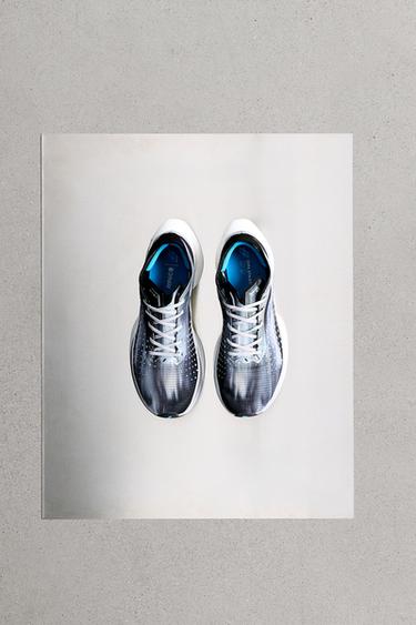 LONG-DISTANCE RUNNING TRAINERS - Silver by Zara