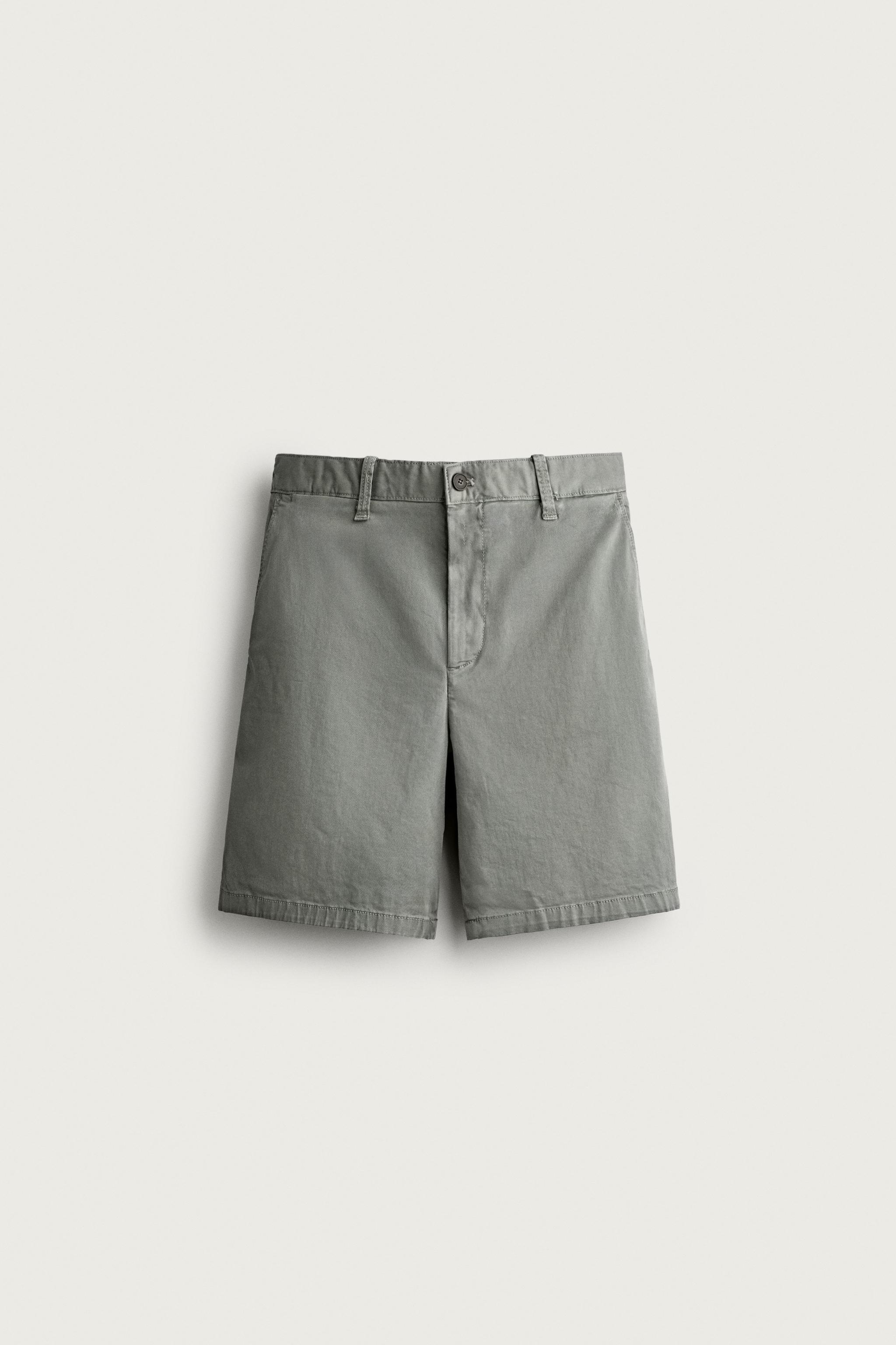 REGULAR FIT CHINO BERMUDA SHORTS — Washed green
