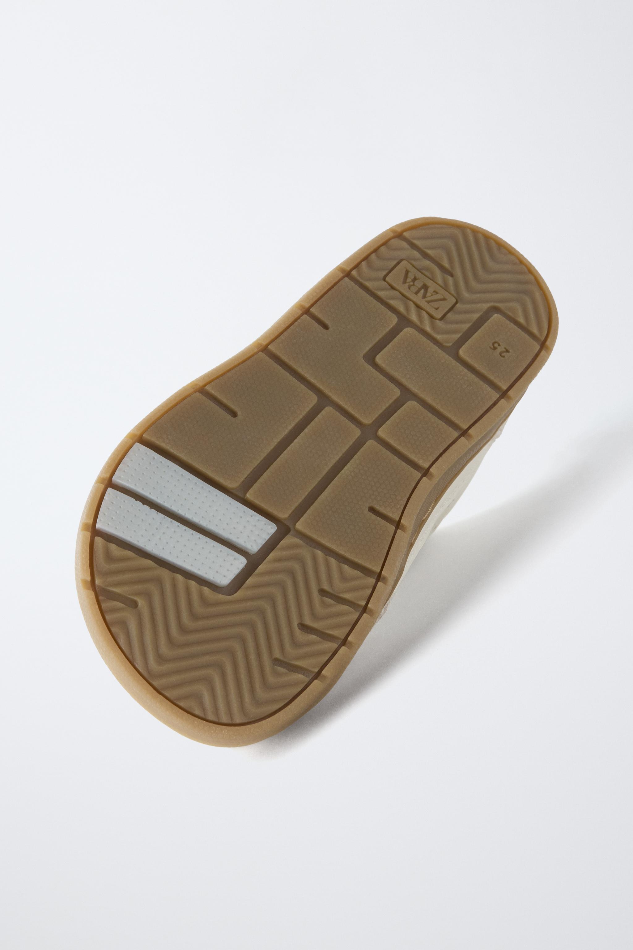 BASKET BAREFOOT EN CUIR