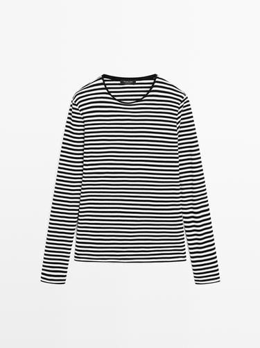Camiseta manga larga rayas detalle contraste - Negro de Zara