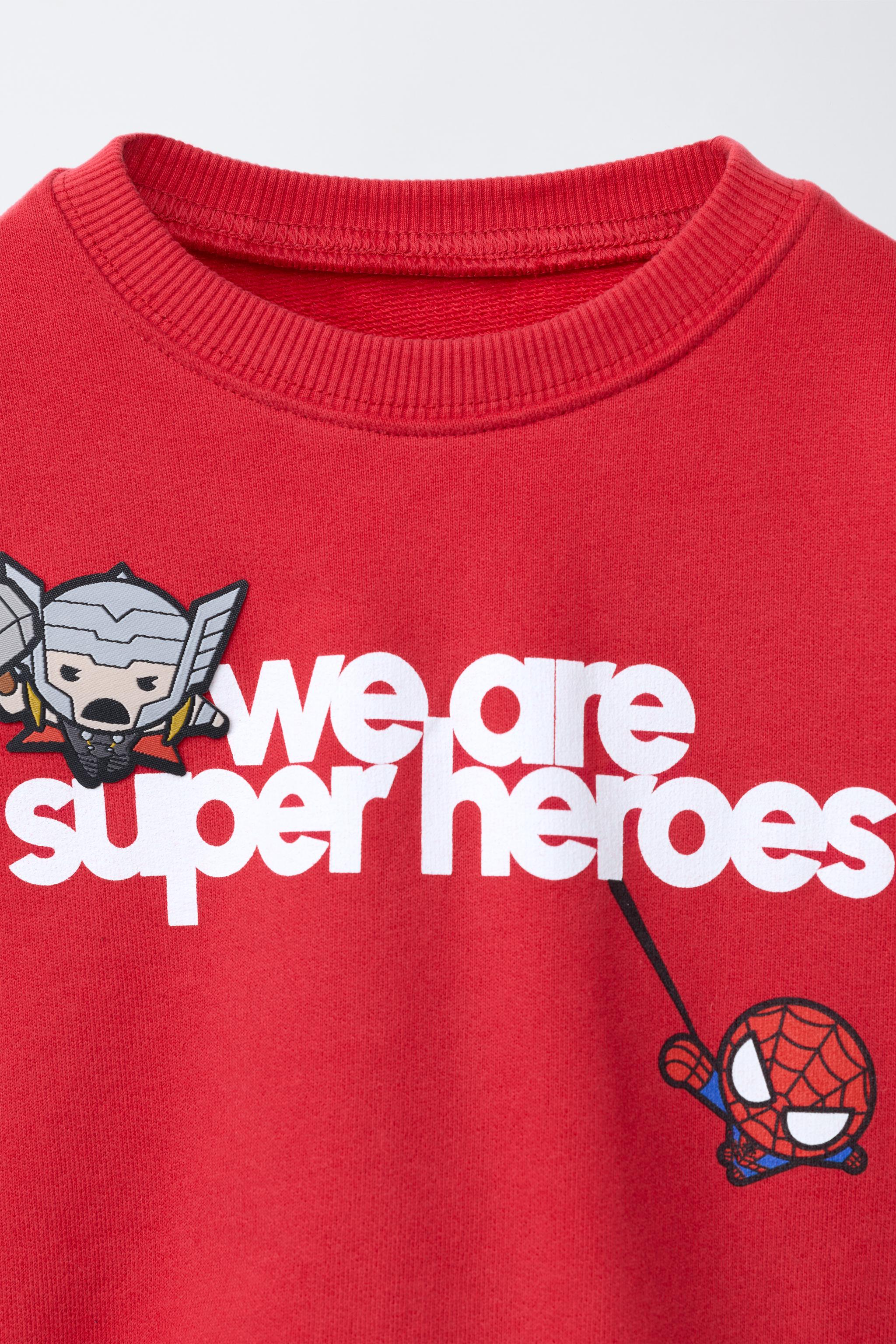 SWEAT THE AVENGERS © MARVEL
