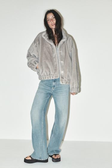 CAZADORA OVERSIZE EFECTO PELO - Beige claro de Zara