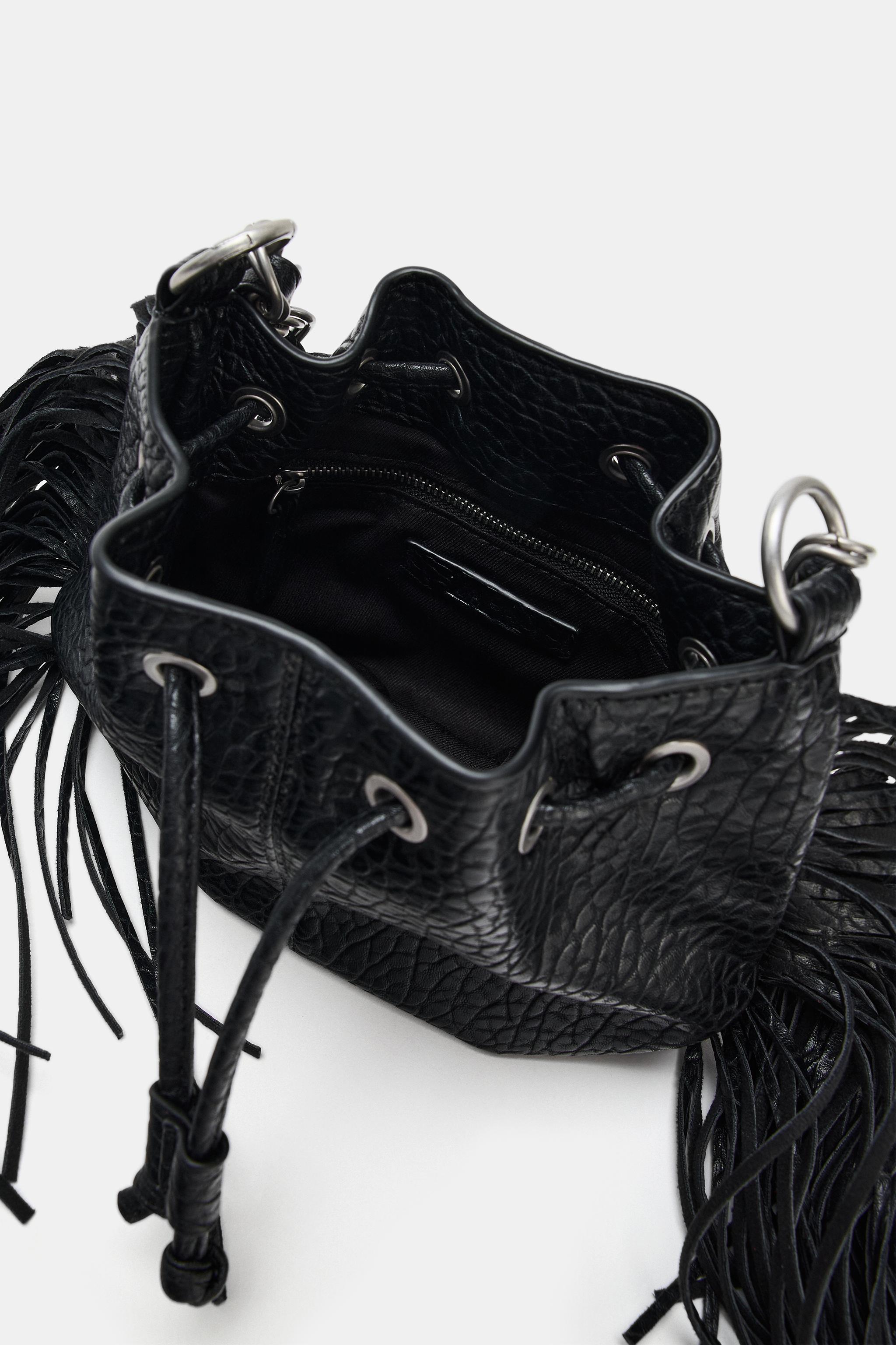 FRINGE SHOULDER BAG